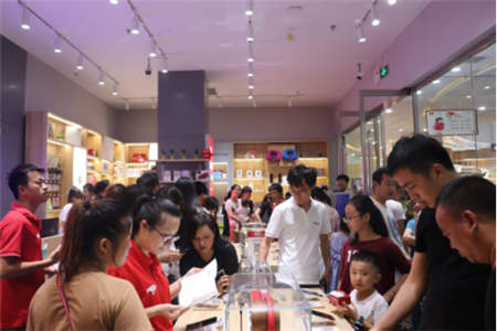 開業(yè)一個(gè)月銷售額突破100萬，浙江移動(dòng)京東專賣店為何如此火爆？