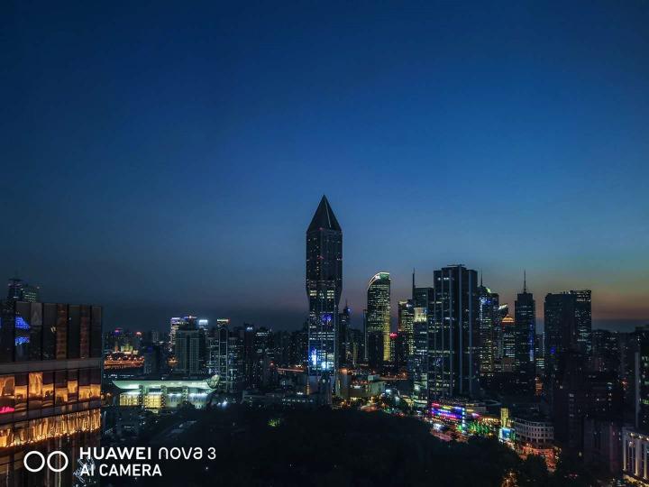華為nova3版本升級有驚喜！超級夜景加持，從此夜拍不再是難題