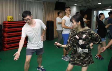 張近東又有“新節(jié)目”？蘇寧緊召全球25萬員工共迎蘇寧之夏