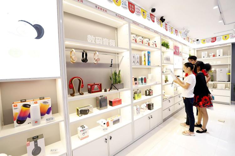 第1000家店正式開業(yè)！京東專賣店首家校園店落地武漢