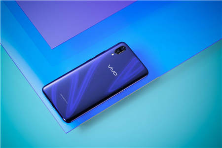 3D幻影極光漸變+靈動水滴屏，vivo X23全面開售倒計時3天