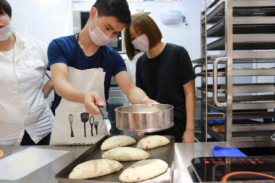 比在德國吃龍蝦還好的工作是什么？他們都搶到了
