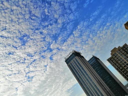 “小保時(shí)捷”華為麥芒7，不止于四攝全面屏