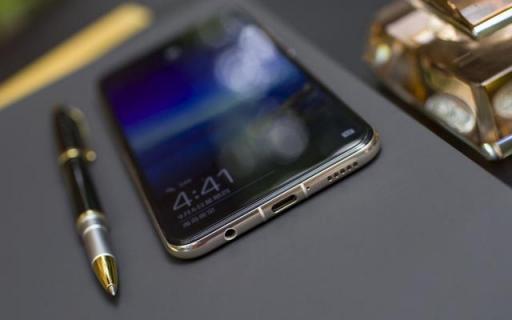 顏值不遜金色iPhone實(shí)力堪比旗艦 華為麥芒7鉑光金評(píng)測(cè)