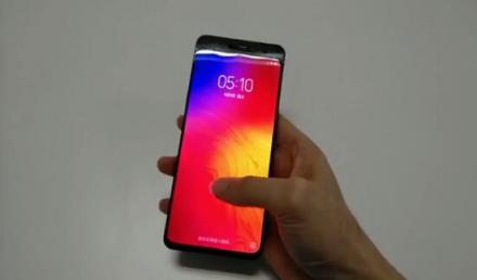 小米滑蓋全面屏實(shí)力不敵聯(lián)想Z5 Pro 屏幕續(xù)航表現(xiàn)一般