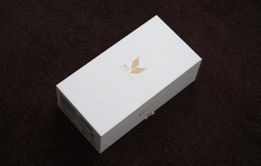 華為穩(wěn)了！麥芒7雙光束3D效果遠(yuǎn)超金色iPhone
