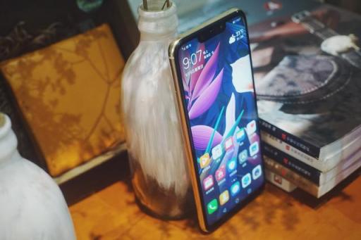 華為穩(wěn)了！麥芒7雙光束3D效果遠(yuǎn)超金色iPhone