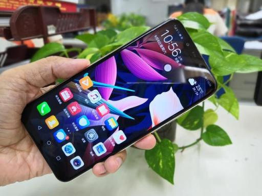 華為麥芒7值得購(gòu)買(mǎi)嗎，有哪些亮點(diǎn)？來(lái)看看這深度評(píng)測(cè)
