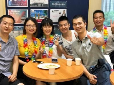在華爾街英語南京中心，夏威夷近在眼前