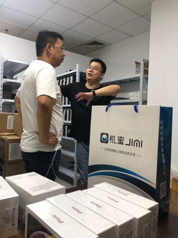 iPhoneXs首發(fā)日，機(jī)蜜凌晨打包，打響租機(jī)第一槍
