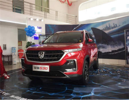 想買小型SUV？有那個錢能買大個的哈弗M6了！