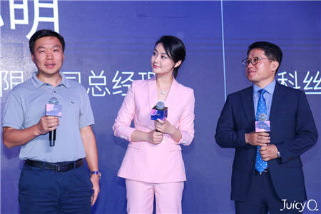 悅享粉科技 綻放女子力！JuicyQ美肌花灑驚艷亮相