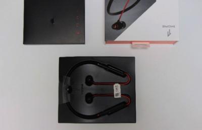 1MORE便攜頸掛電競(jìng)耳機(jī)，聽聲辨位帶你天天吃雞