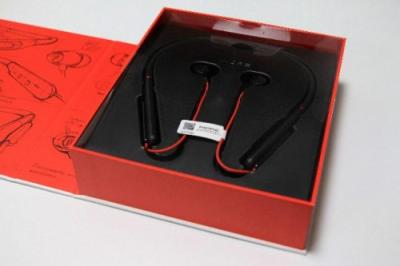 1MORE便攜頸掛電競(jìng)耳機(jī)，聽聲辨位帶你天天吃雞