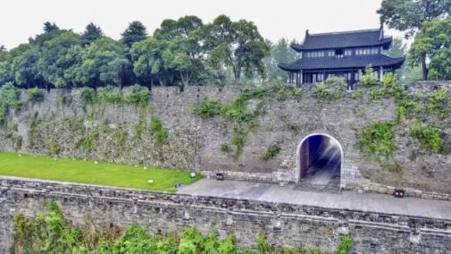 想免費(fèi)游景在運(yùn)動(dòng)中做公益？那就來(lái)和蘇寧“益起善行”吧