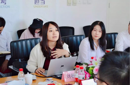 廣州新一代信息技術(shù)調(diào)研團蒞臨海云數(shù)據(jù)參觀指導(dǎo)
