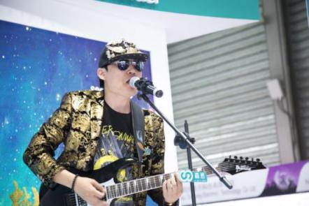 上海展持續(xù)發(fā)力 音樂人祁隆、全民直播J老師攜手森然嗨翻全場