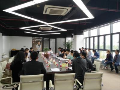 “華山論劍” 影創(chuàng)科技首屆“全息生態(tài)”戰(zhàn)略合作伙伴大會(huì)召開(kāi)