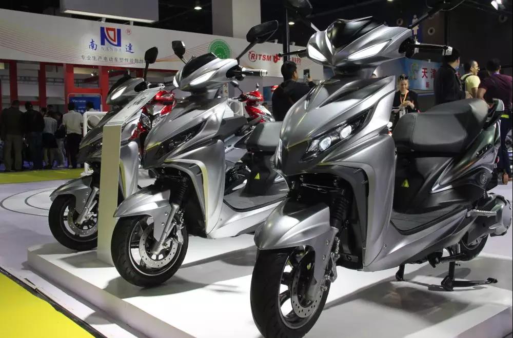浙江展立馬電動車“C道”出位，全新科技震撼全場