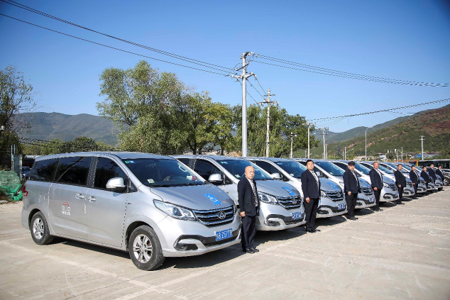 首汽約車重陽(yáng)節(jié)“愛心車隊(duì)”公益活動(dòng) 獲殘障老人和社會(huì)各界高度贊揚(yáng)