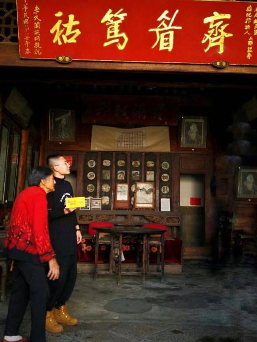 YY主播小樓走進(jìn)和順，體味別樣古鎮(zhèn)風(fēng)情