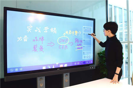 明基會(huì)議平板，擁有傍晚6點(diǎn)的小確幸