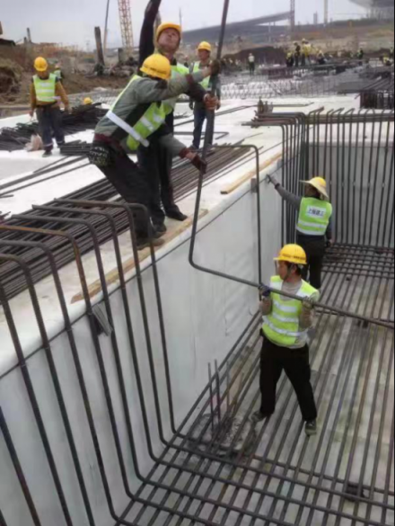 港珠澳大橋通車，卓寶守衛(wèi)“新世界七大奇跡”