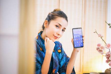 魅族Note8拆解：原來(lái)6400次跌落不碎屏的秘密在這里！