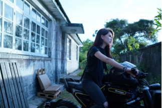 昆凌《叱咤風(fēng)云》猛飆賽車(chē)零替身 曹佑寧驚：心臟好大顆