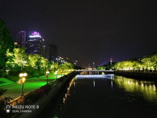 不比不知道，原來(lái)魅族Note8拍照比榮耀暢玩8C好那么多！