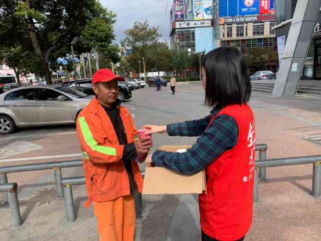 天寒心暖，蘇寧超市為一線人員送溫暖