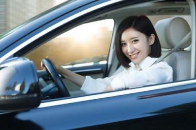別再給“女司機”貼標(biāo)簽,這款神器讓她愛上開車
