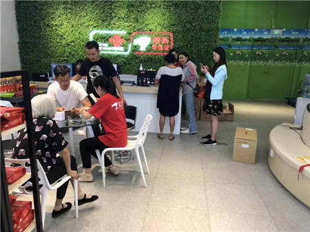 運(yùn)營(yíng)為本，宣傳為基，連云港京東專(zhuān)賣(mài)店黃小藝的轉(zhuǎn)型之路
