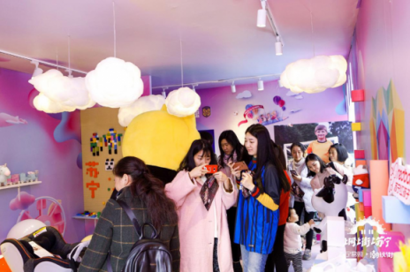 成都的街頭走一走，蘇寧潮玩街帶你開啟“逛買”模式