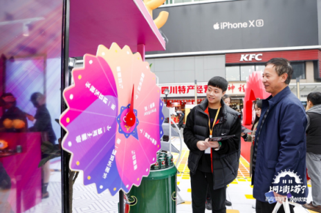 成都的街頭走一走，蘇寧潮玩街帶你開啟“逛買”模式