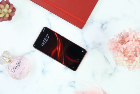 vivo Z1青春版上手體驗(yàn)：時(shí)尚外觀，旗艦實(shí)力