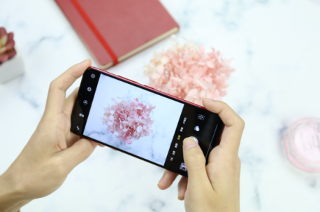 vivo Z1青春版上手體驗(yàn)：時(shí)尚外觀，旗艦實(shí)力