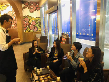 世界500強(qiáng)互聯(lián)網(wǎng)企業(yè)探秘：這位女員工竟把生活過成了這樣？