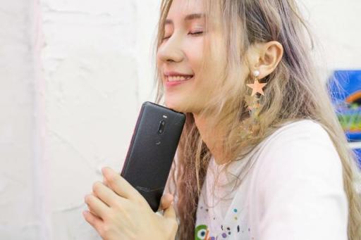 799元起魅族V8為何成黃章眼中國(guó)際爆款？網(wǎng)友：買(mǎi)貴的版本更值