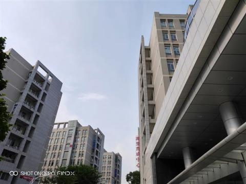 OPPO Find X、美圖T9拍照手機(jī)怎么選？請看妹紙自拍評測
