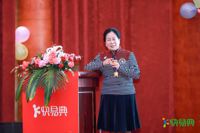 kimikids何秋光早教電腦M2S全新面世，讓更多的孩子享受優(yōu)質(zhì)的數(shù)學教育