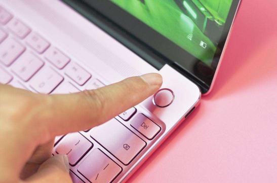 事半功倍、達(dá)人速成，華為MateBook 13筆記本助力年輕人勇闖職場新生活