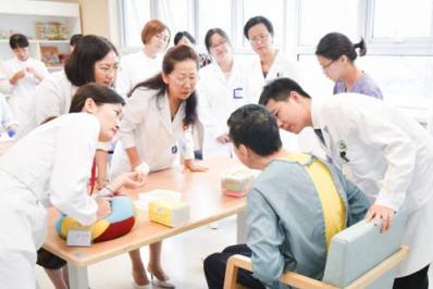 2018泰康醫(yī)養(yǎng)結(jié)合健康管理論壇在滬舉辦，推進(jìn)醫(yī)養(yǎng)結(jié)合再升級(jí)