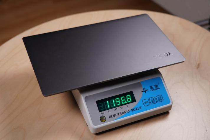 精致的貼身生產(chǎn)力工具 聯(lián)想英特爾移動(dòng)超能版 YOGA S940評測