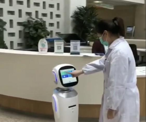竹間智能聯(lián)合科沃斯商用防疫機(jī)器人 “疫”不容辭，抗擊疫情