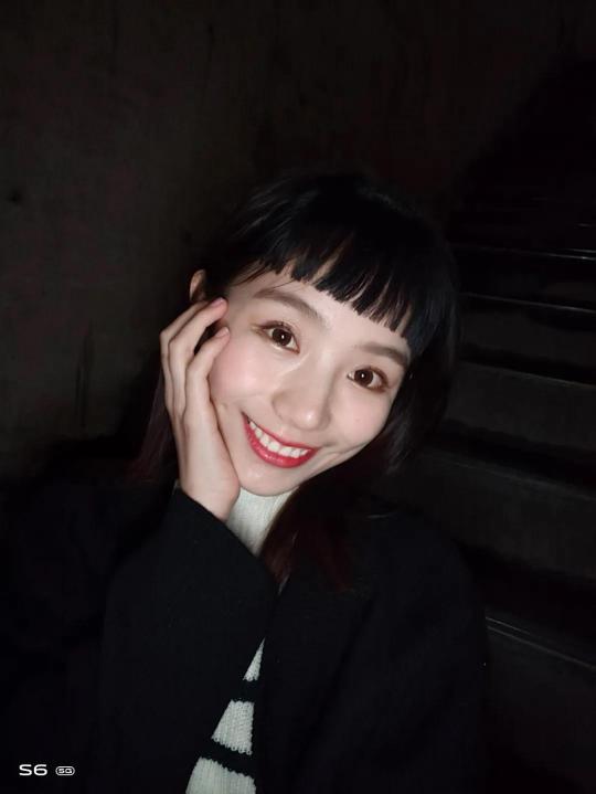 「 又 黑 又 糊 」，晚 上 自 拍 太！難！了！