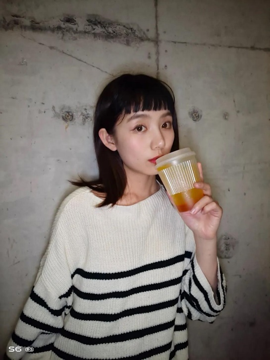 「 又 黑 又 糊 」，晚 上 自 拍 太！難！了！