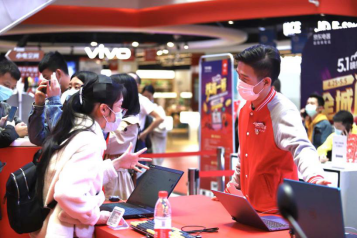 零距離“對話”電腦數(shù)碼潮品！京東電器超級體驗店新品品鑒引爆現(xiàn)場