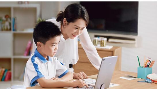孩子網(wǎng)課沒學(xué)好，怕跟不上進(jìn)度？用步步高家教機(jī)開學(xué)不掉隊(duì)！