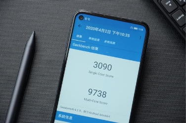 榮耀30S性能為王，橫掃同檔位5G手機(jī)